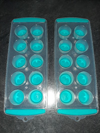 Pop-Out Ice Cube Tray Circular