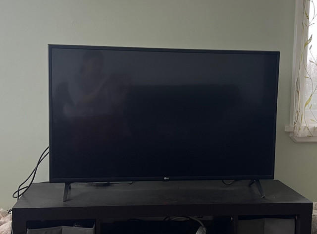 45’ inch smart TV in TVs in Peterborough - Image 2