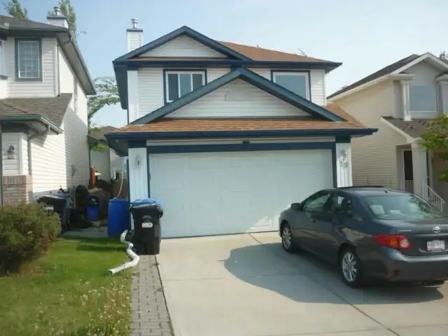 CLEAN AND QUIET ROOM FOR RENT IN BRIDLEWOOD