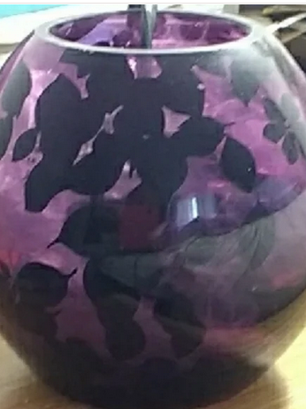 IKEA Knubbig Purple Leaf and Flower Glass Table Lamp in Indoor Lighting & Fans in Ottawa - Image 3