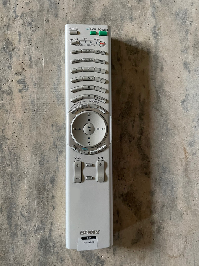 Télécommande Sony RM-Y914 TV Remote Control Genuine dans Appareils électroniques  à Ville de Montréal