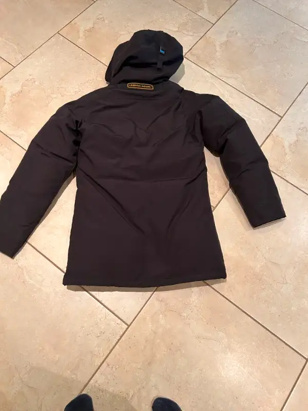 Canada Goose Chateau Parka Men Size small Black in Men's in City of Toronto - Image 4