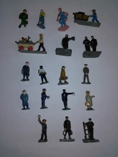 OO scale model train people lot 18 pieces, View more