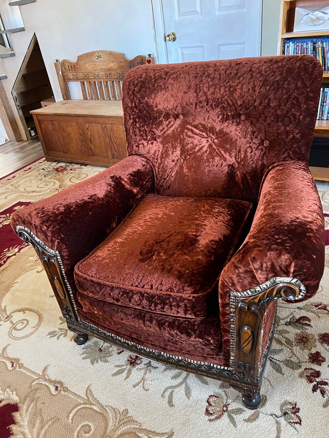 Meubles antiques 1 divan et 1 fauteuil, parfaite condition  dans Articles multiples  à Saguenay - Image 2
