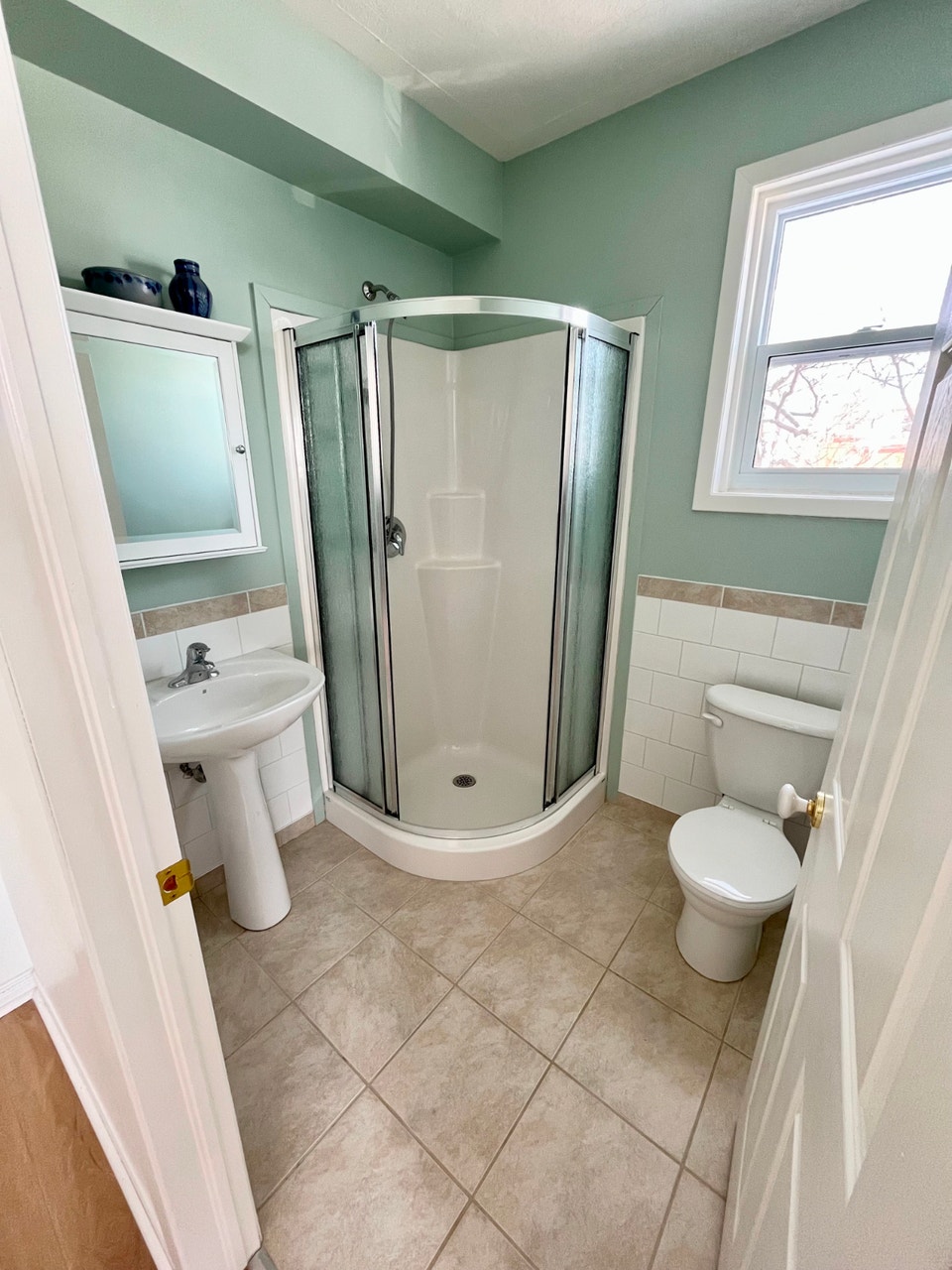Studio Apartment for Rent: Available November 3rd 5