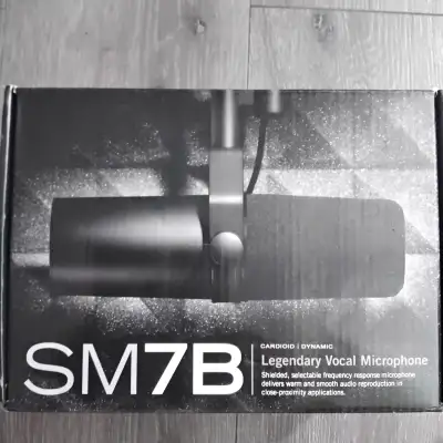 LEGENDARY VOCAL MICROPHONE SM7B RET $579 WITH TAXES NEW, View more