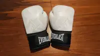 Everlast - Gants de boxe pour femme; 12oz - Pratiquement neufs