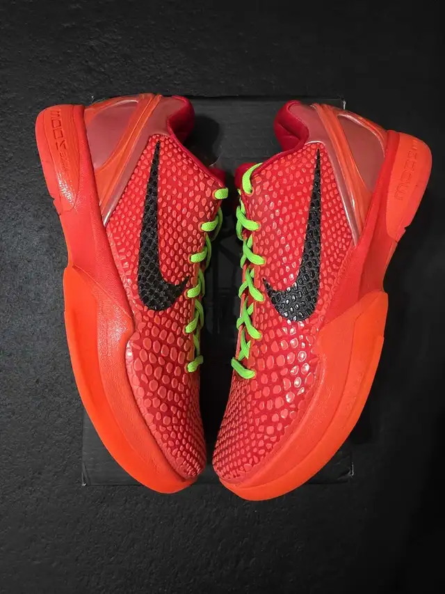 Kobe 6 Reverse Grinch size 8 in Men's Shoes in Mississauga / Peel Region - Image 3