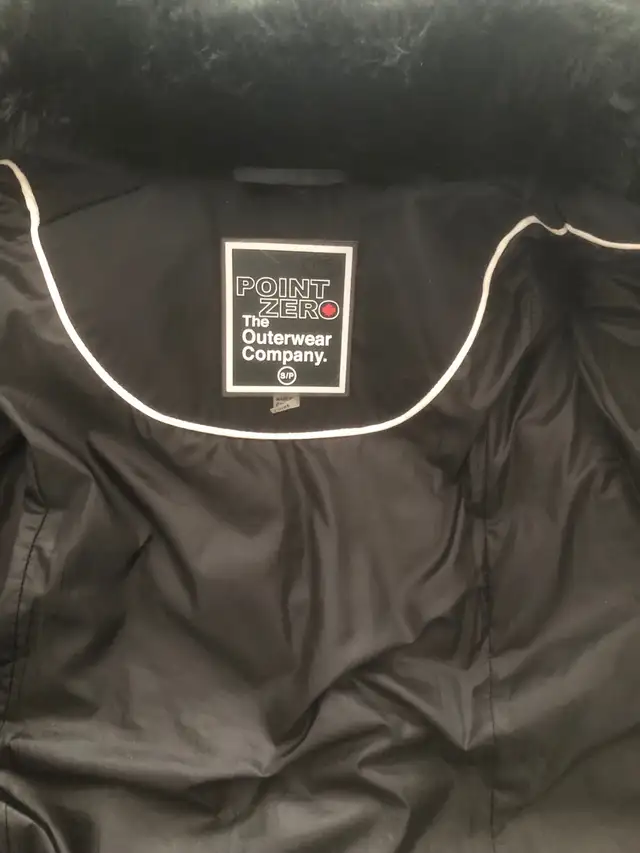 manteau d’hiver  in Women's - Tops & Outerwear in Laval / North Shore - Image 4