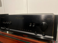 Parasound Halo Hint 6 Integrated Amp. Mint Condition.