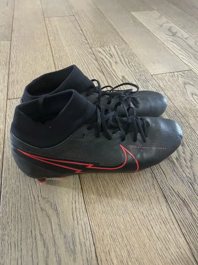 Nike Soccer (Football) Cleats size 8.5 Men’s in Soccer in Calgary - Image 4