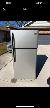 30” Frigidaire fridge like new 
