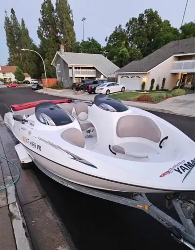For sale 1999 YAMAHA LS2000 twin engine Jetboat! Boat engine has been professionally rebuild 2yrs ag...