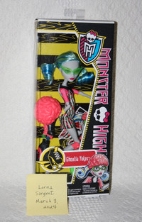 Monster High Ghoulia Yelps Roller Maze