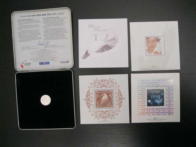 Timbres autographiés et pièce de monnaie 2000 souvenir officiel dans Art et objets de collection  à Laval/Rive Nord