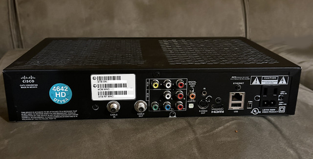 Cisco (Rogers) Nextbox Explorer 4642 HD digital cable box in Video & TV Accessories in Cambridge - Image 2