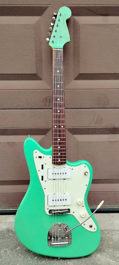 Fender JM66 '62 Jazzmaster, View more