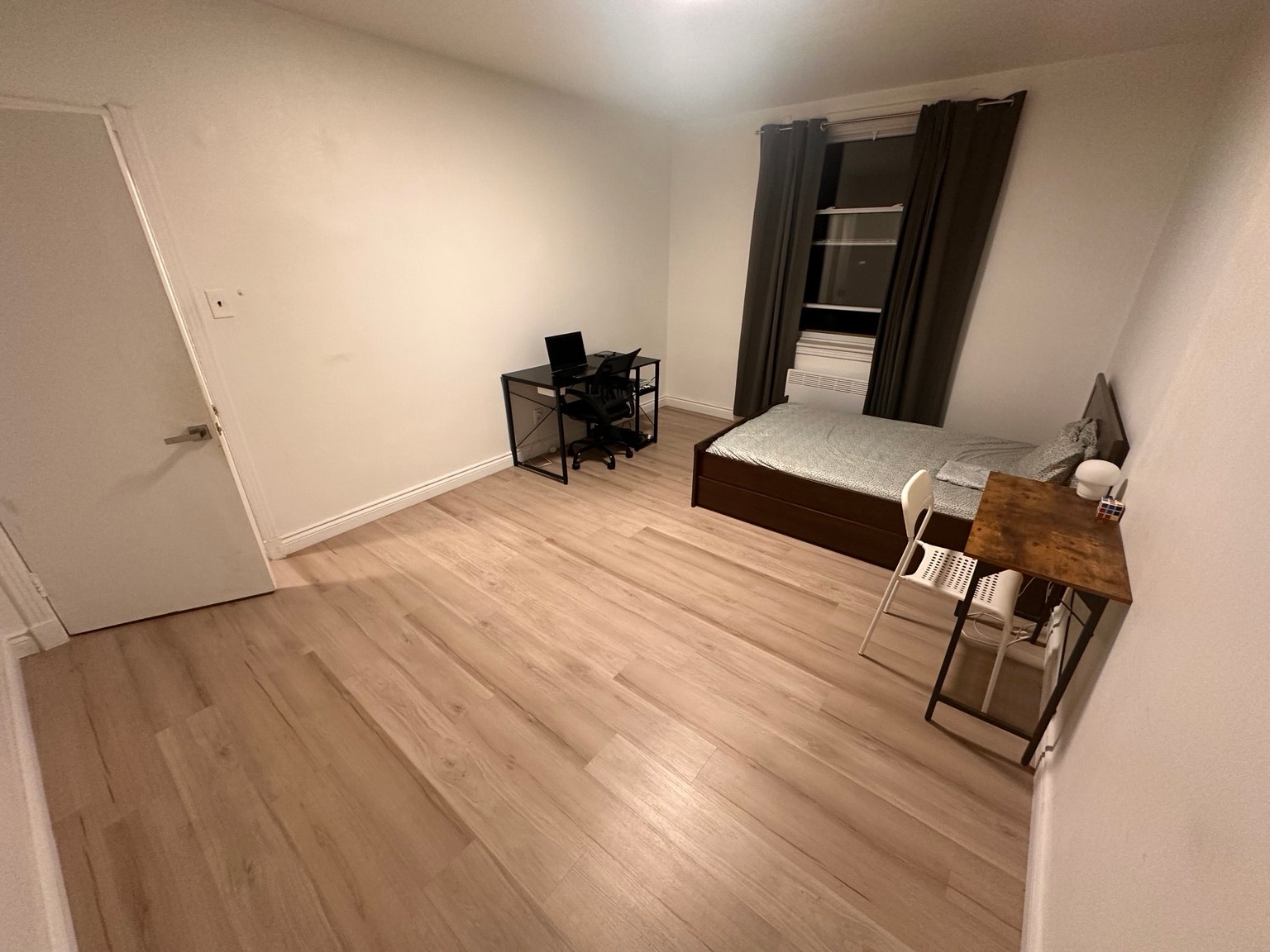 3 Spacious Rooms Near Concordia & McGill — photo 2