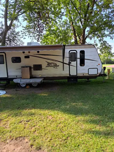 I'm selling a beautiful 2016 Jay Flight SLX travel trailer, perfect for family adventures and comfor...