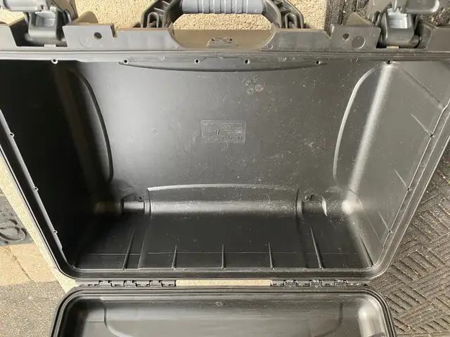 Gator Waterproof Equipment Case in Pro Audio & Recording Equipment in Kitchener / Waterloo - Image 7