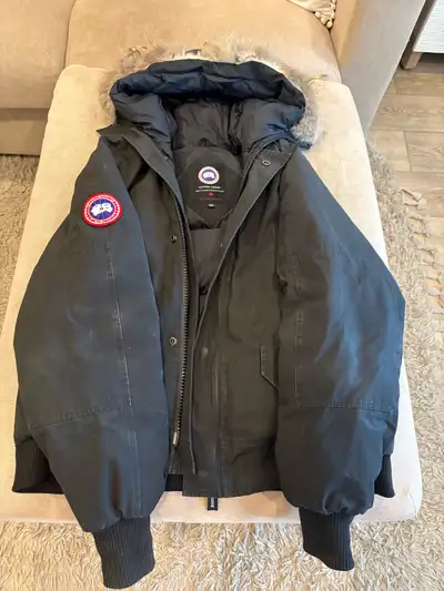 Canada Goose Chilliwack Bomber, Size Medium, View more