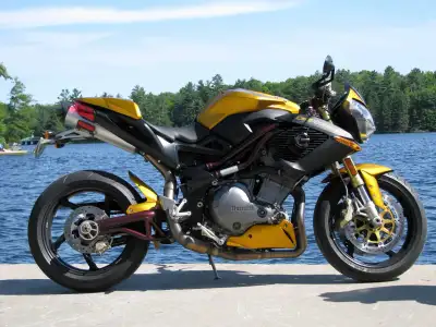2007 Benelli Cafe Race TNT Very rare Italian sport bike. “original owner” 1130 cc triple, in mint co...