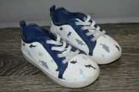 Toddler boys Carter's sharks shoes, size 9