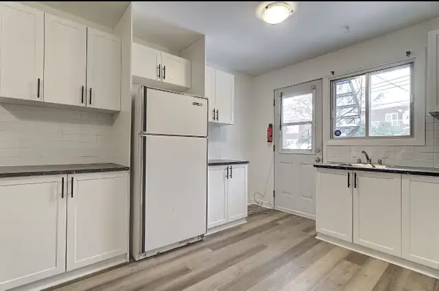 chambre à louer in Room Rentals & Roommates in Longueuil / South Shore - Image 4