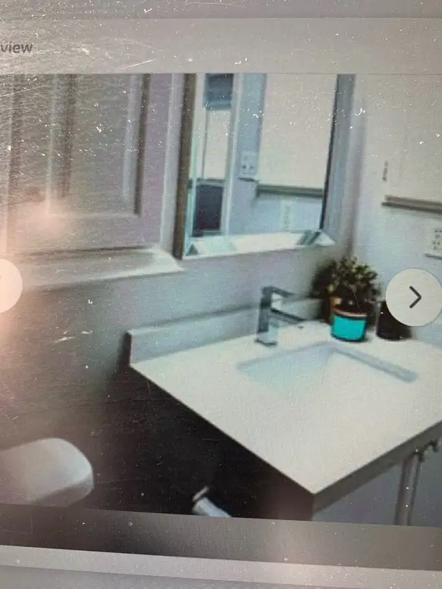 MAVIS/DUNDAS- 3BED.3 BATH.TOWNHOME AVAIL.JAN 1/2664750352611714124