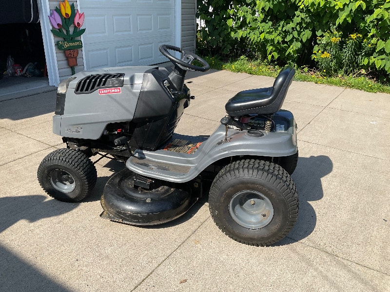 Ride on lawn tractor Lawnmowers & Leaf Blowers Cape Breton Kijiji