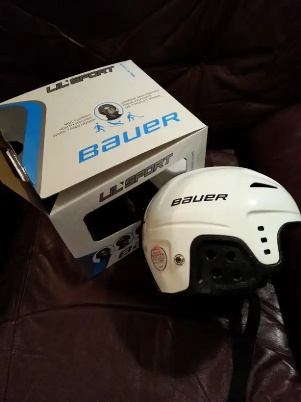Used Ice Skates and Hockey Equipment in Hockey in City of Toronto - Image 5