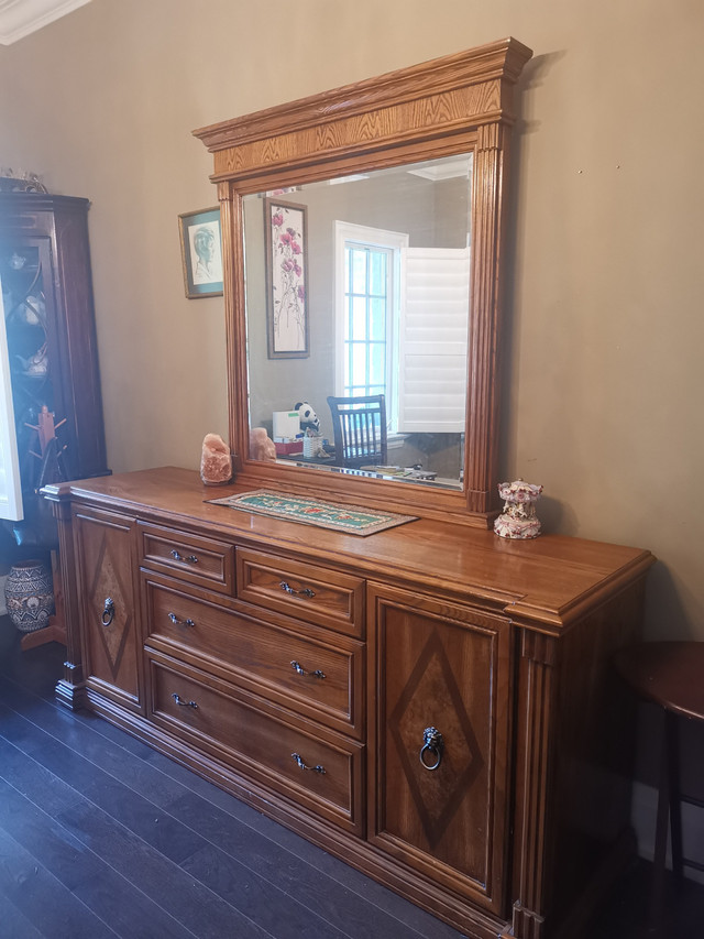 Oak bedroom set in Multi-item in Oshawa / Durham Region