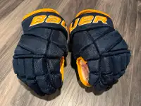 Toronto Wolverines Hockey Gloves