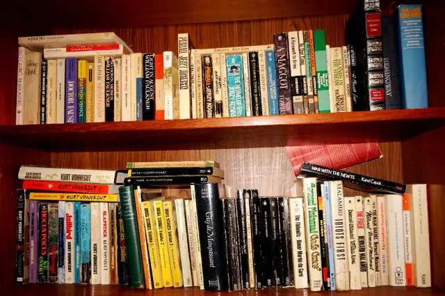 Classics XX Century Books Most Major Authors / Titles in Fiction in Markham / York Region - Image 8