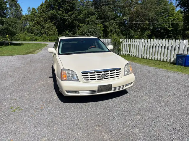2001 Cadillac DTS - Luxury573329887524956162