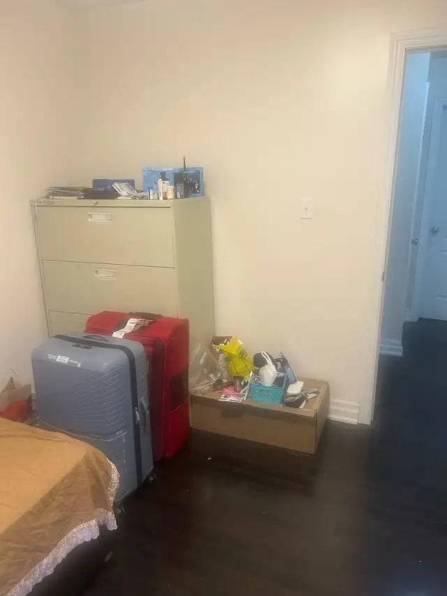 Room for rent in Room Rentals & Roommates in Mississauga / Peel Region - Image 4