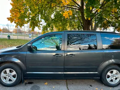 - 147 000 KM - Nouvelle batterie Janvier, 2025 - Bas kilométrage : 11 000 km d’utilisation moyenne p...