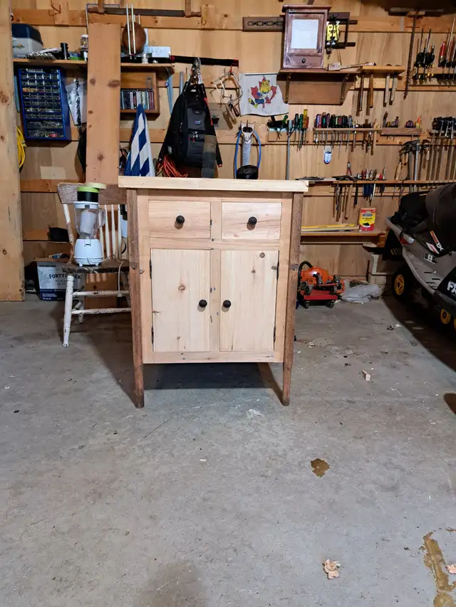 SOLID WOOD CABINET in Hutches & Display Cabinets in City of Toronto - Image 8