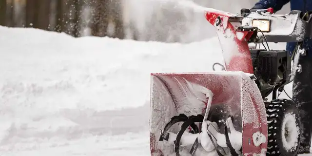 Residential & Small Commercial Snow Removal in Snow Removal & Property Maintenance in Kitchener / Waterloo - Image 4