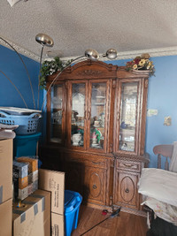 Solid oak China cabinet. No scratches