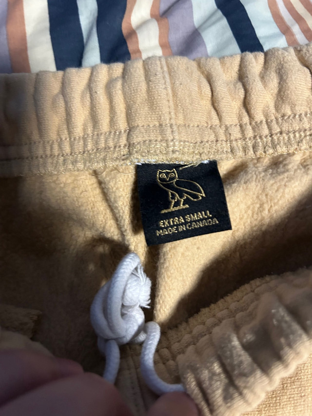 OVO beige pants fit size S/M in Women's - Bottoms in Markham / York Region - Image 3