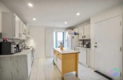 ⭐️⭐️⭐️ 4 1/2 Condo for rent available immediately in Laval, Chomedey 750 Boul. Laval ⭐️ ⭐️ ⭐️ ✅prime...