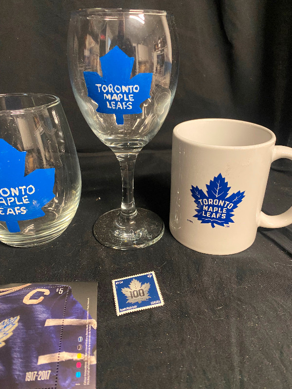 Toronto Maple Leafs Stuff in Arts & Collectibles in Moncton - Image 3