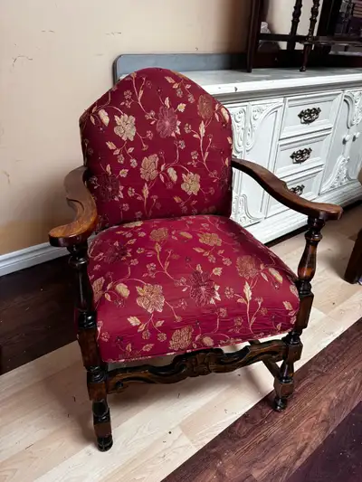 FREE ACCENT CHAIR, View more