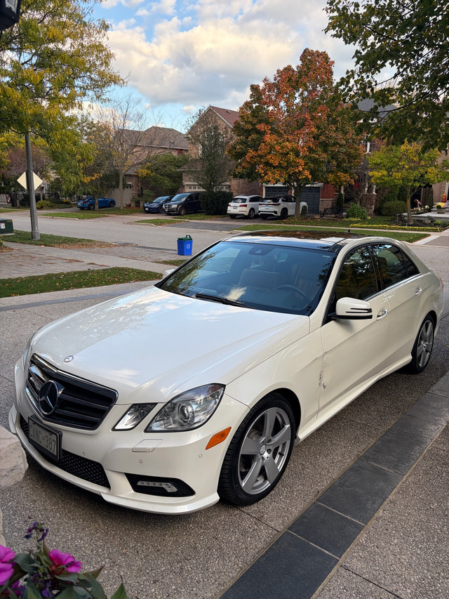 2011 Mercedes-Benz E350 4MATIC  in Cars & Trucks in Oakville / Halton Region - Image 2