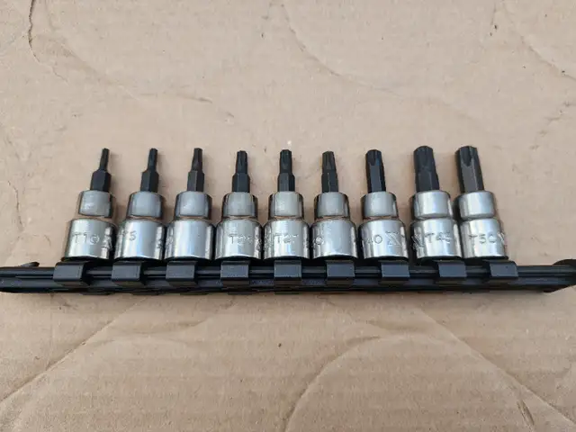 Mastercraft Maximum 9 Pc 3/8 Drive Socket Set W Plastic Holder in Hand Tools in Windsor Region - Image 2