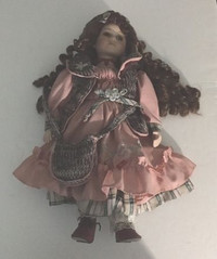 Poupée de Porcelaine Collectible Doll