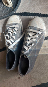 Steel toe shoes dakota low tops lightly worn cheap