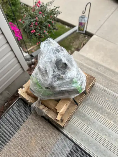 Has 125,000 km on it. Car was totaled before we could install it.