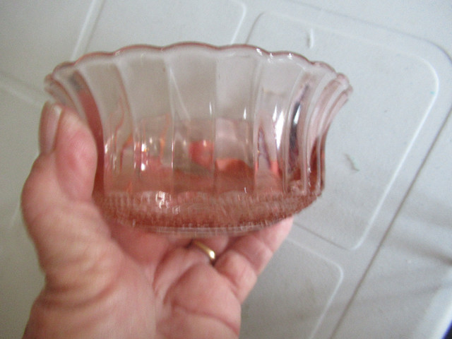 antique pink glass candy dishes in Arts & Collectibles in Trenton - Image 4